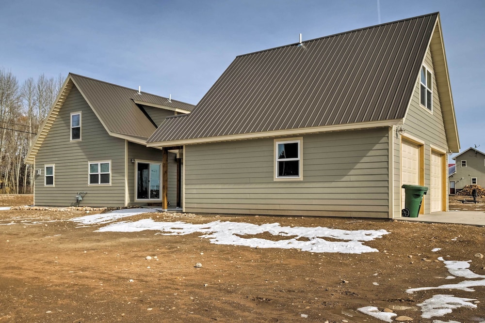 30 Mi to Crested Butte: Dog-friendly Home By River view 4