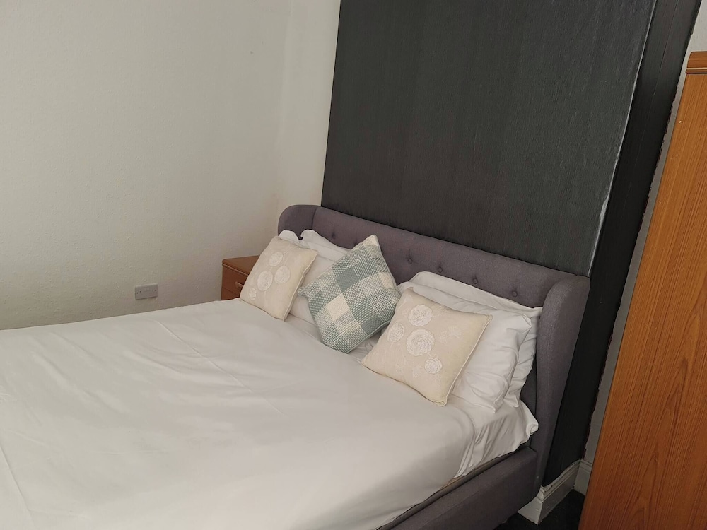 Stags Hens Contractors Longstay