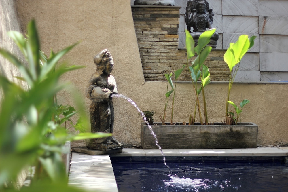 Dhanya Villa Lovina by Parigata