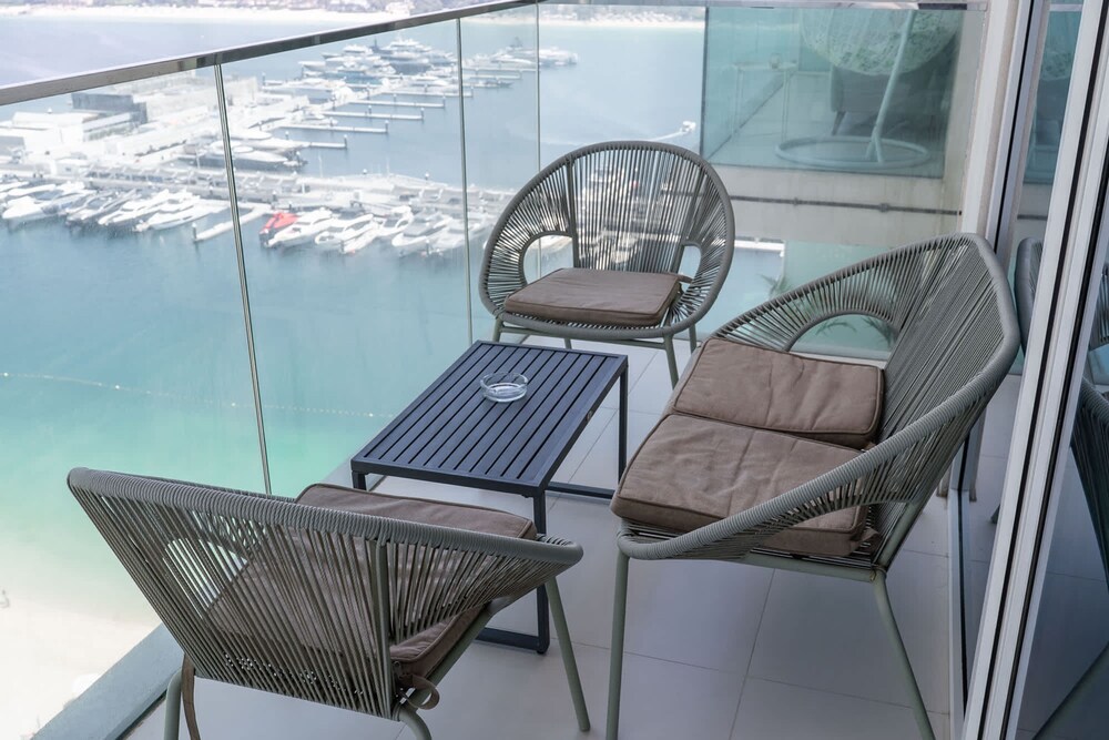 Mesmerizing 2BR in Emaar Beachfront With Sea Views
