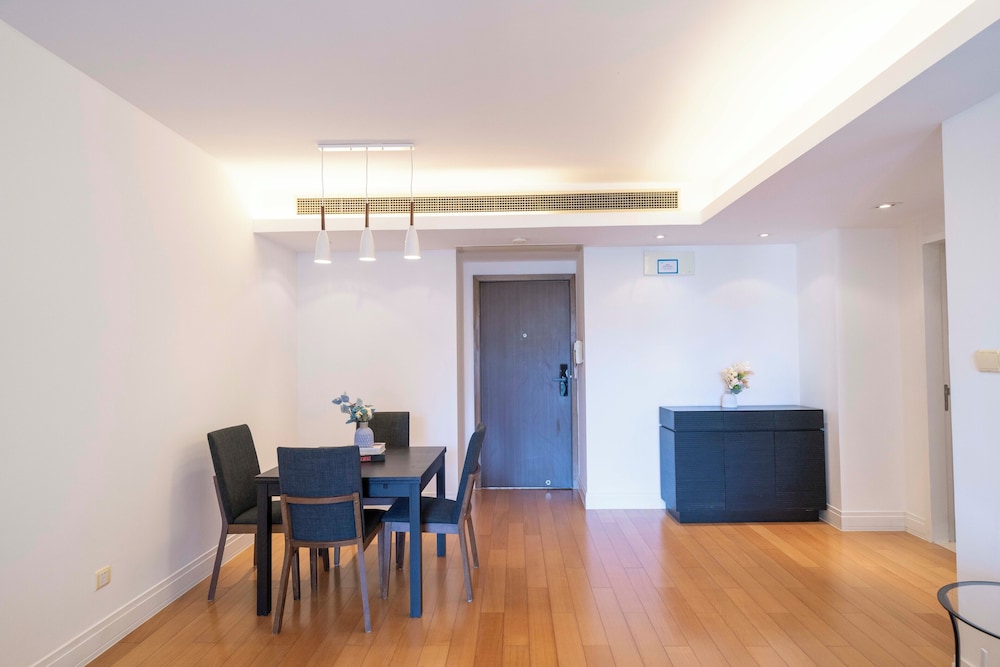 Tyms Family 1BR 1BA Apt Xujiahui
