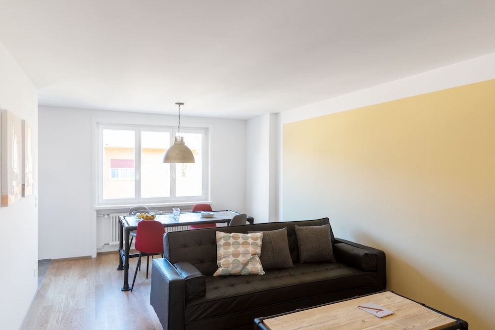 Nest -  Elsastrasse