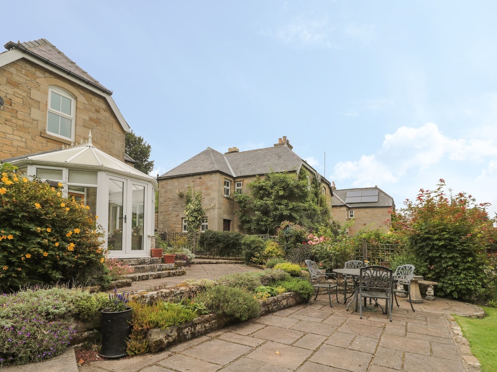 Red Squirrel Cottage, 5 Biddlestone