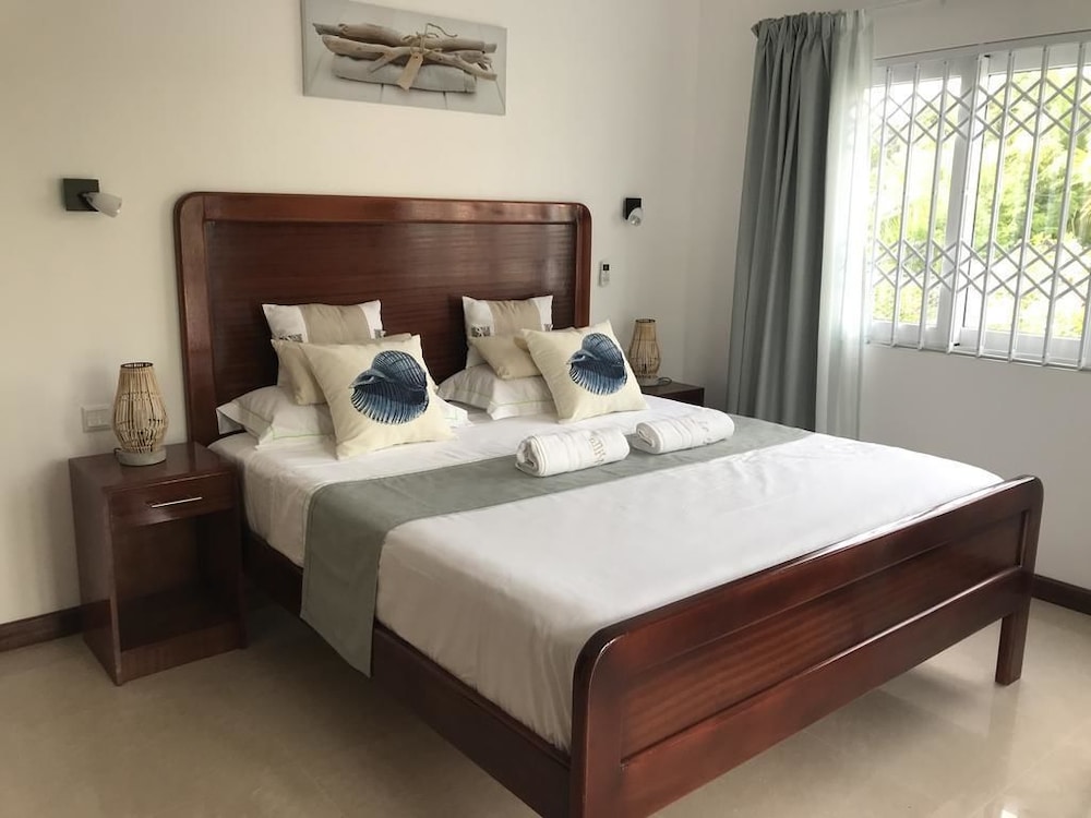 Tropic Villa Annex