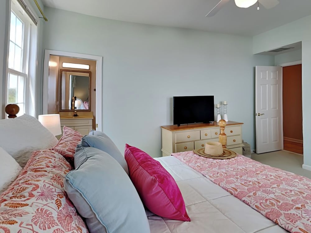 Sunny Side Up by Topsail Realty