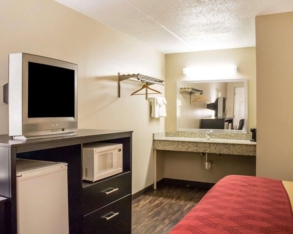 Econo Lodge Columbus West