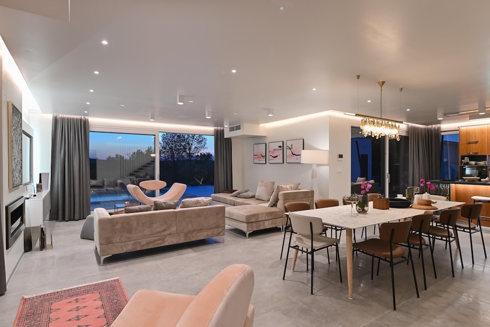 Luxury Villa Sonia With Wellness Gym