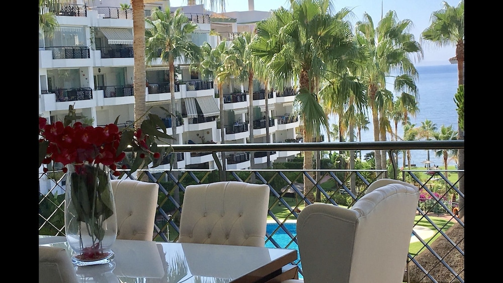 MI CAPRICHO C11 luxury apartment by the Sea
