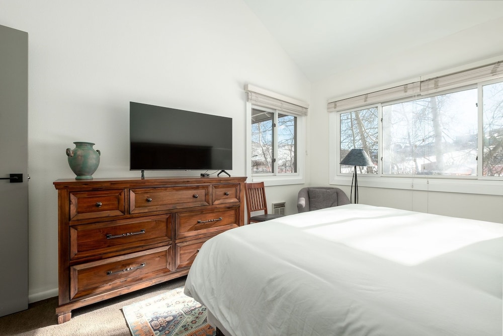 Park City Ski Resort UT - Snow Flower Vacation Homes