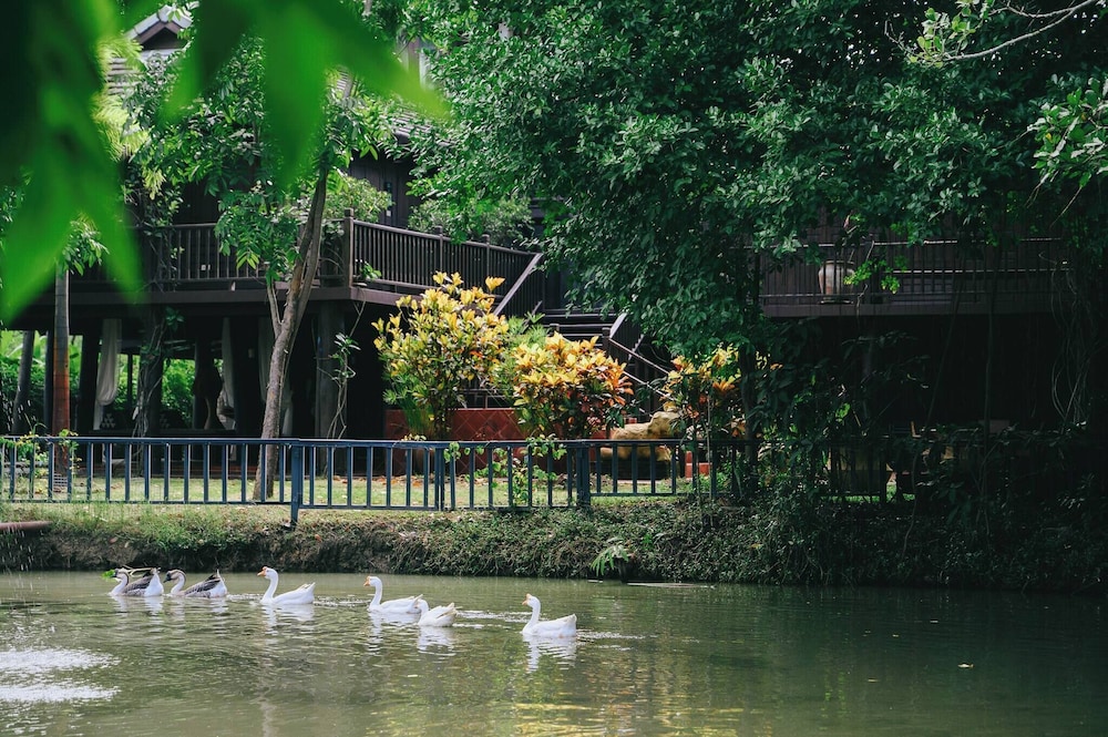 Cyngam Retreat- A Private Pool Villa With Service