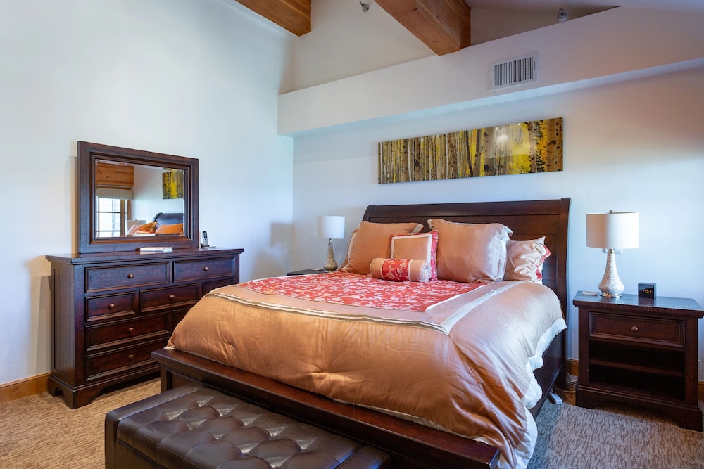 Stag Lodge at Deer Valley Resort - Three Bedroom Residence with Spa #11 3 Condo