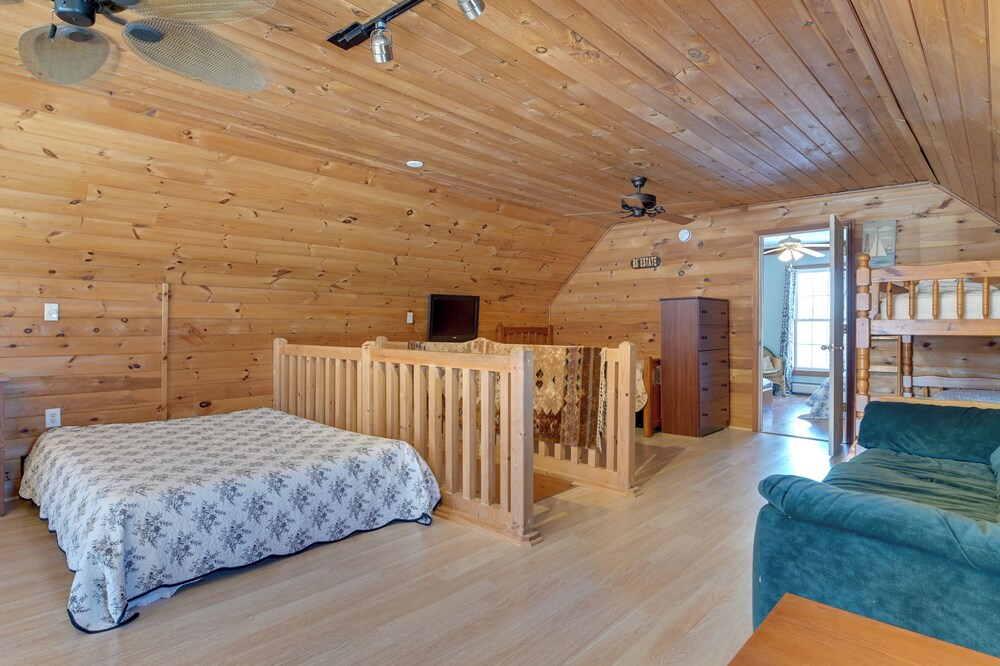 Steps From Lake George! 8-acre Home w/ Dock Access