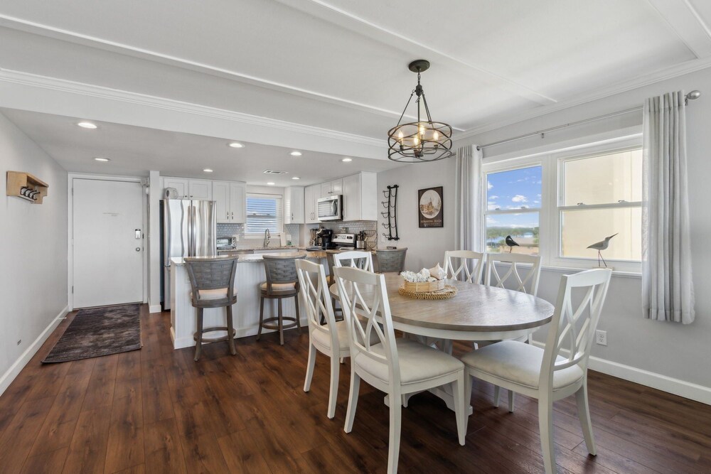 N4 Amelia South 2 Bedroom Condo