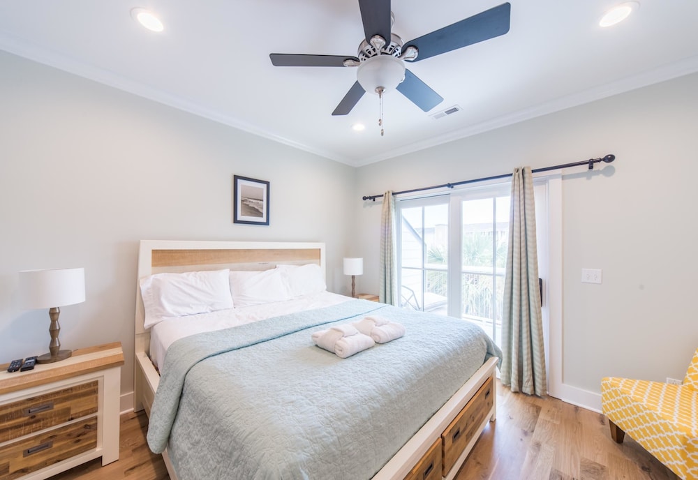 E Ashley A 121 4 Bedroom Holiday Home By My Ocean Rentals