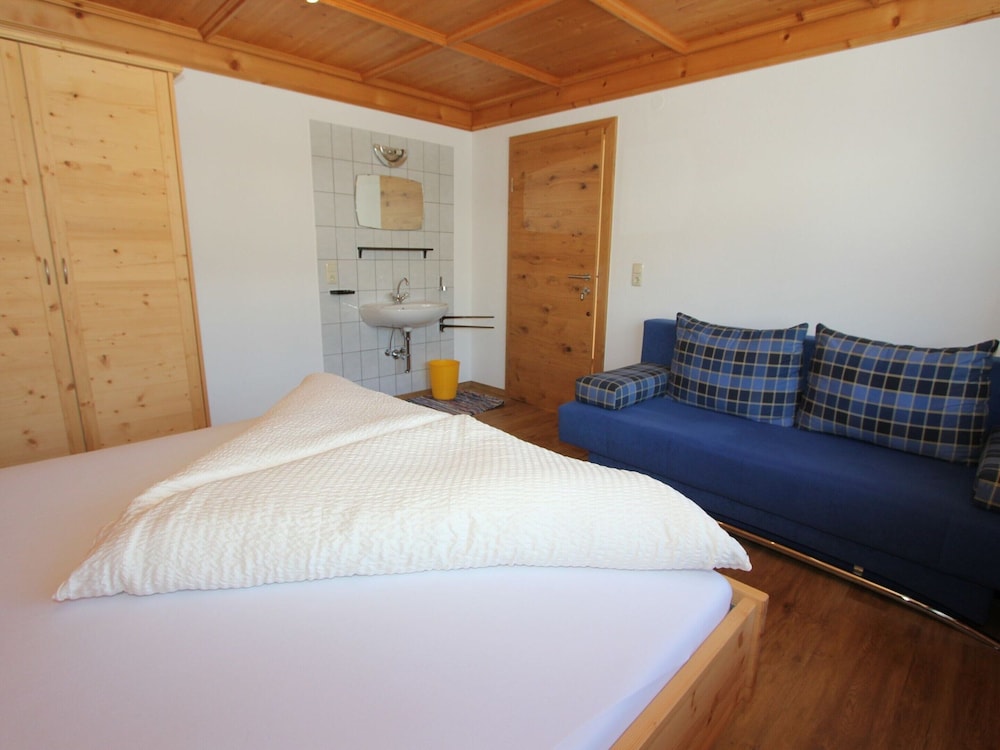 Chalet in Zell am Ziller Near Ski Lift view 4