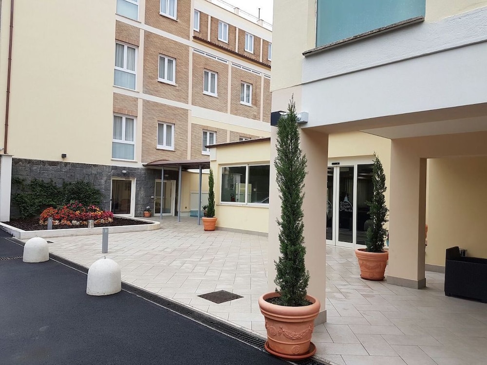 Vatican Area - Hotel Holiday Rooms