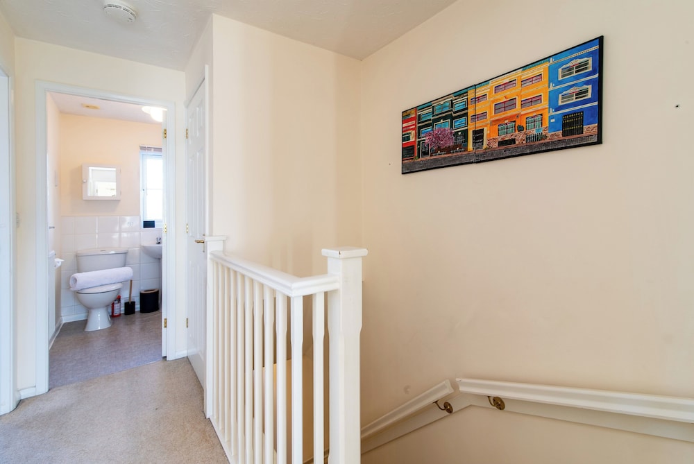 Mandarin Styles 3 Bedroom W/garden in Derby