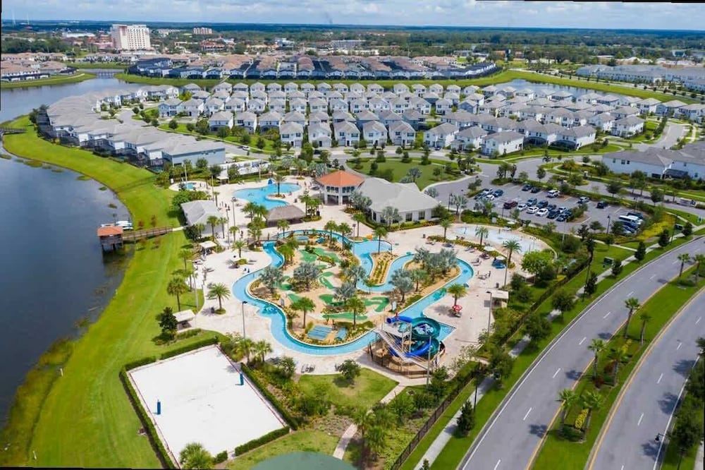 Lake View Resort Condo w Lazy River Near Disney
