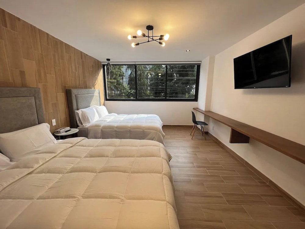 Posh Polanco Apts with Tv and Desk