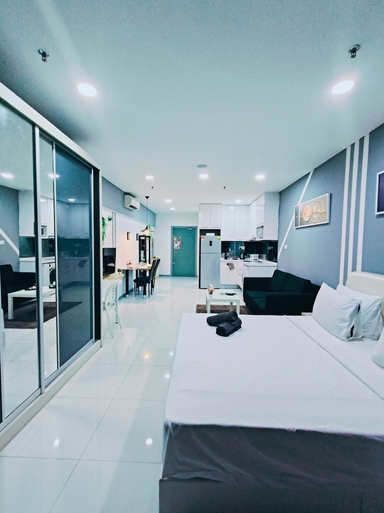 Signature Apartment at Mercu Summer Suites KLCC