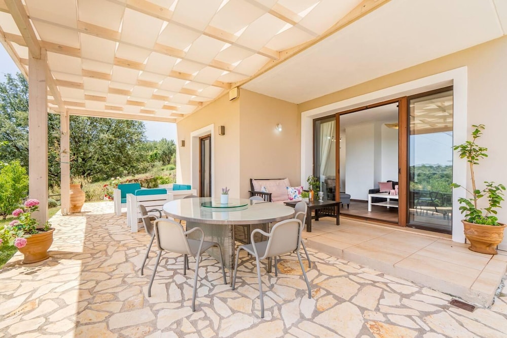 Villa Antinoti in Ionian Islands