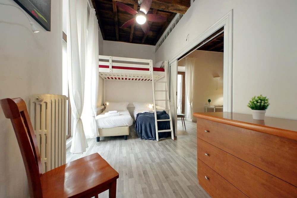 Luxury Navona Apartment