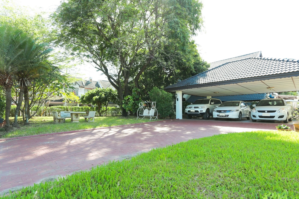 Villa de Nimman