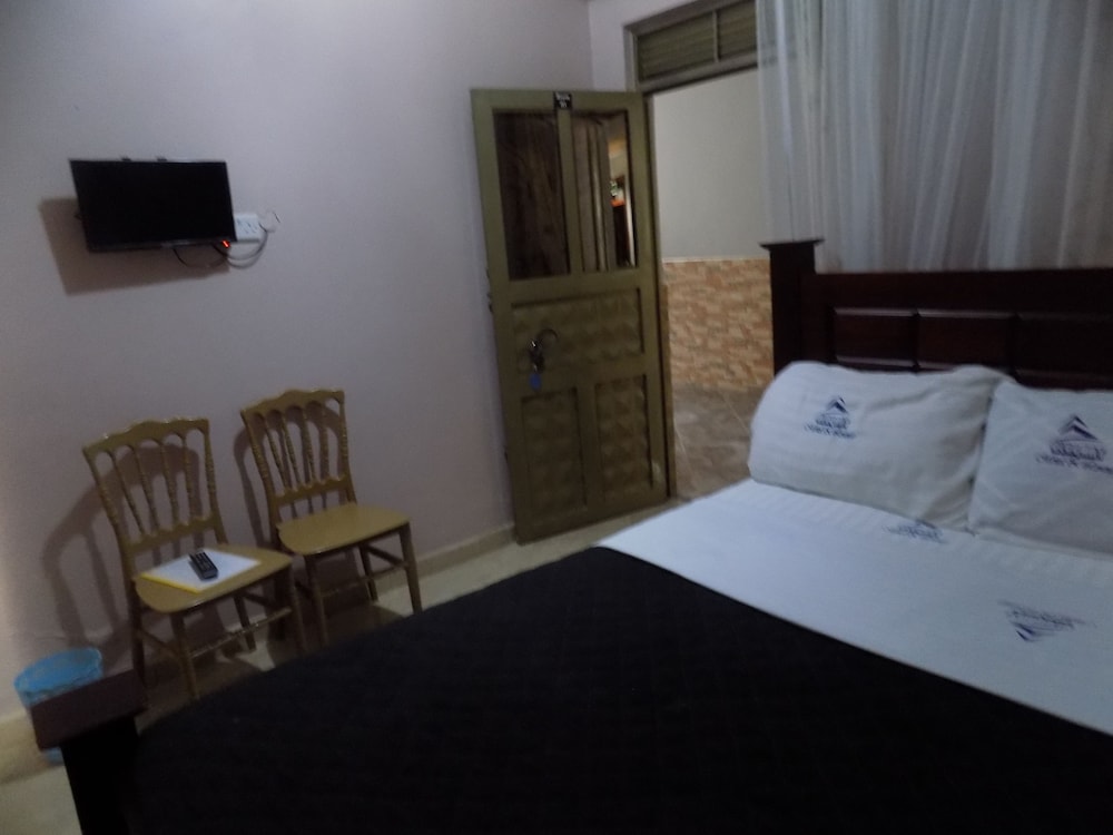 Elegant Motel view 4