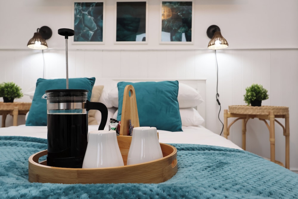 Cardiff Guesthouse & On-Street Parking