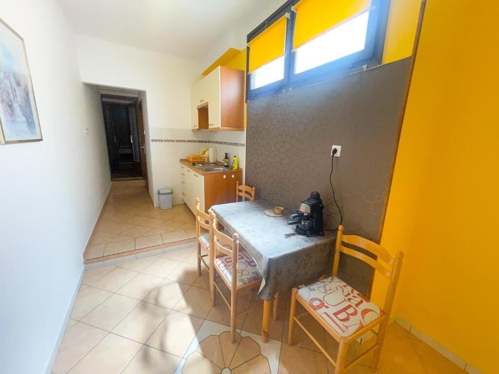 Apartment Dea 2