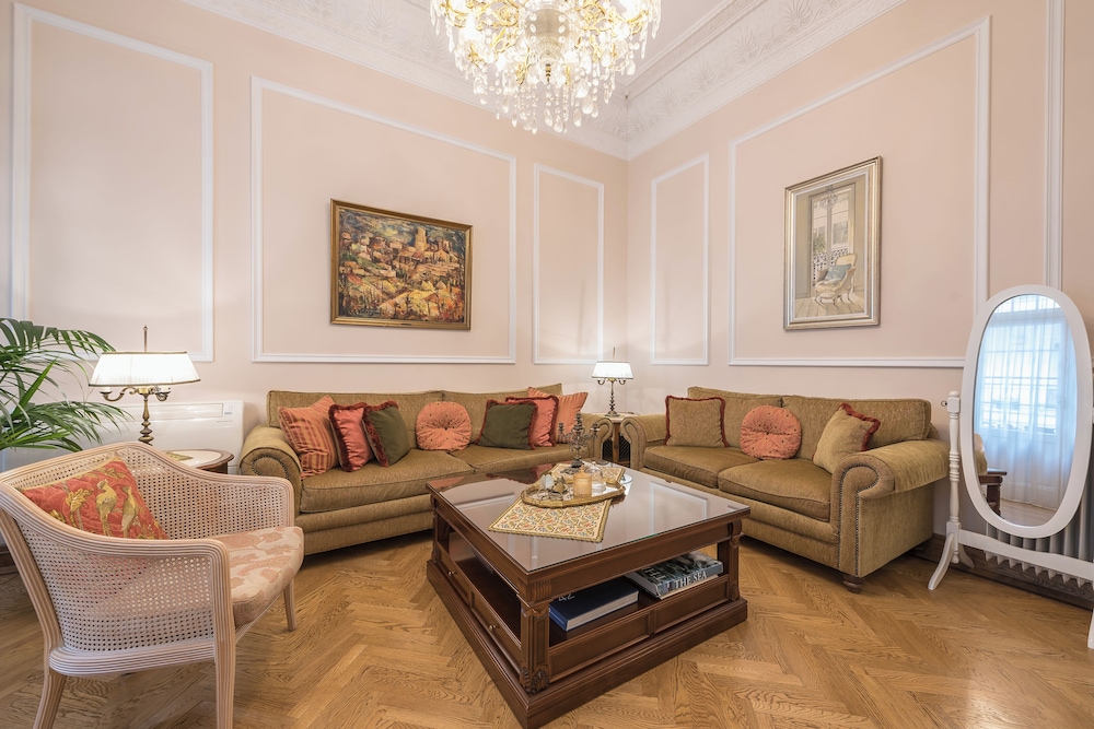 The Rare Luxury Gem in Kolonaki Sq - near Syntagma