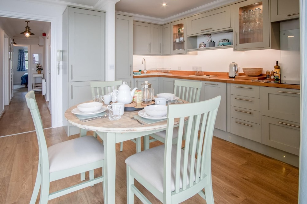 3 St Bride s Bay View - 3 Bedroom - Broad Haven