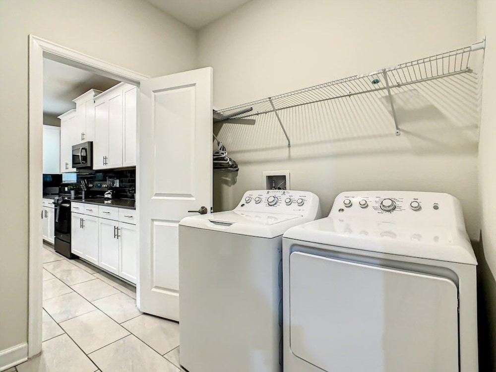 Luxury 5br Villa Near Disney Pool & Golf Retreat 5 Bedroom Villa
