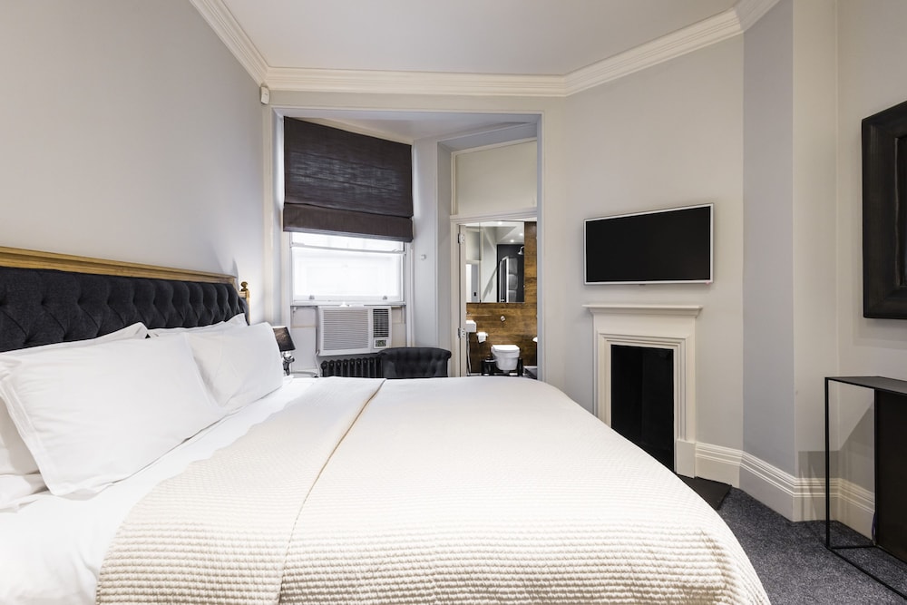 The Berkeley Square Suite