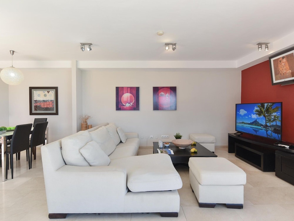 Bungalow With Communal Pool in Playa del Ingles