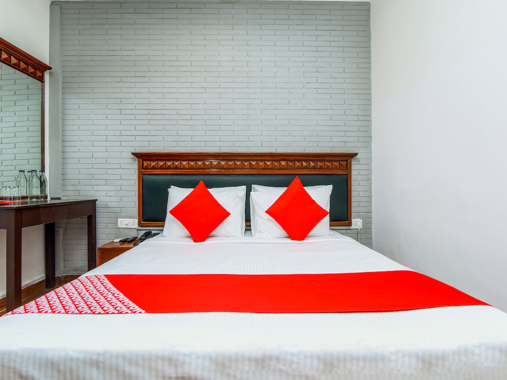 OYO Flagship 632 Kalkaji Mandir