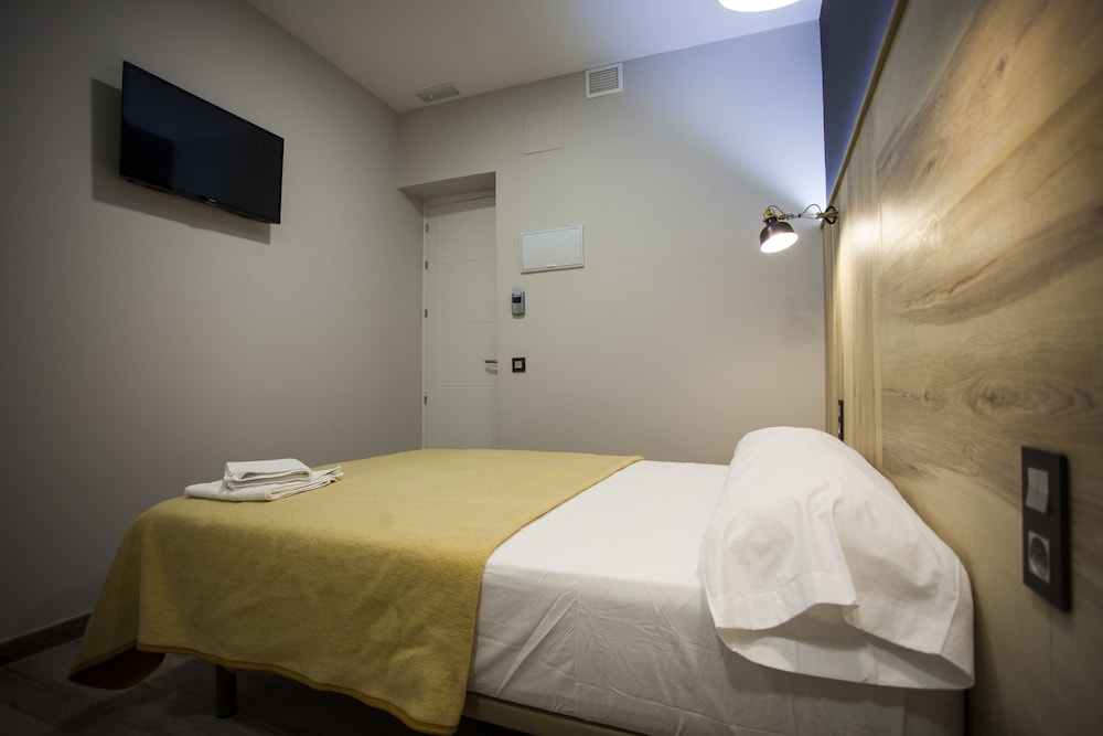 Hostal CC Atocha - Image 5