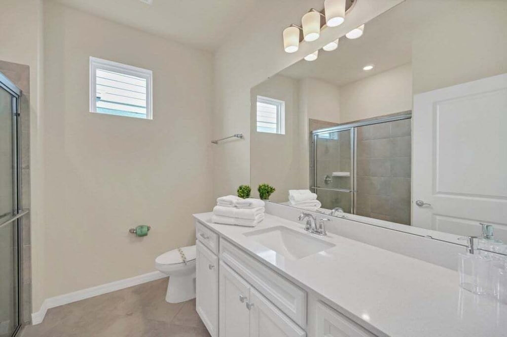 Everyone's Family Fun Home, Slides In Kids Rooms 10 Bedroom Villa