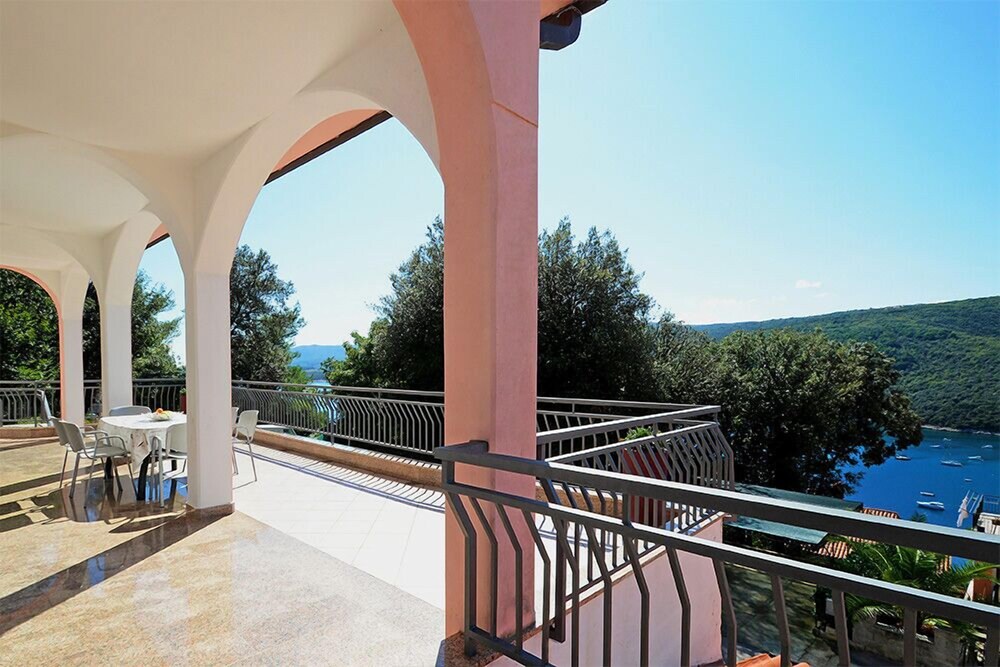 House Adrijana