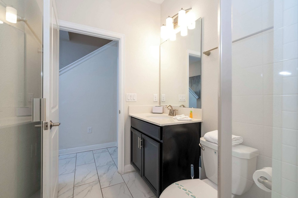 Gorgeous 4Bd W/ Pool & Waterpark @ Storey Lake 4836M