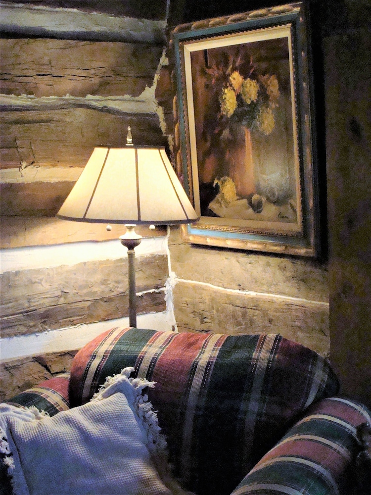 Lexington Vacations - DeHart Cabin - Property Image 34