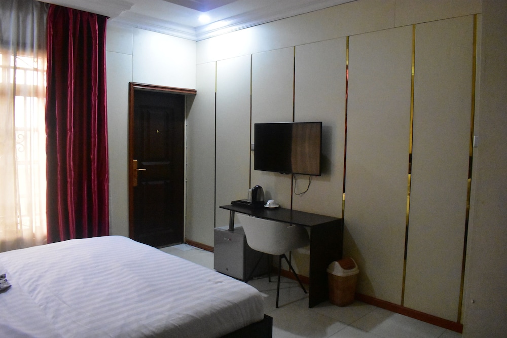 Lagos Vacations - Square Castle Residence - Property Image 12