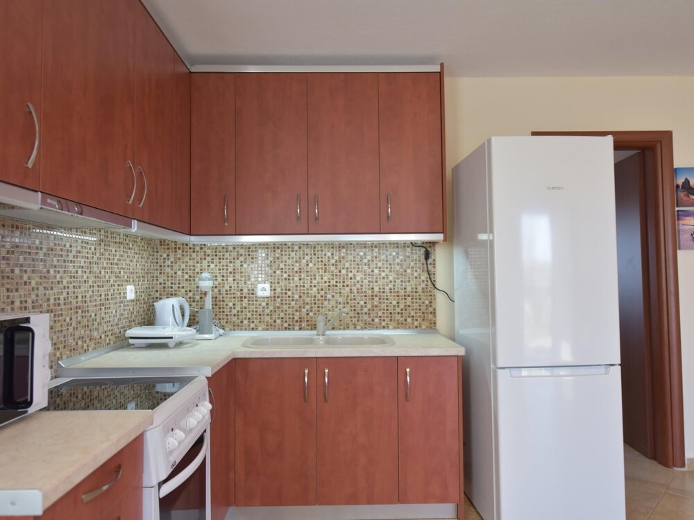 Mamas Twin Houses Left by Travel Pro Services