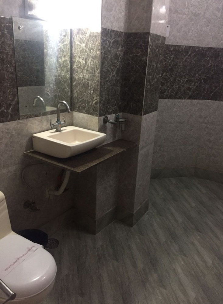 ADB Rooms Hotel India International Dx