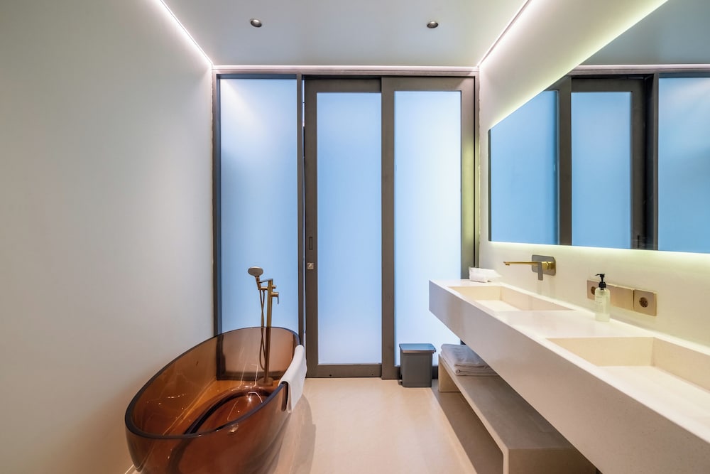 Hidden City Ubud - Modern Villas & Townhouses with Private Pools, Nature Views and Wellness Access