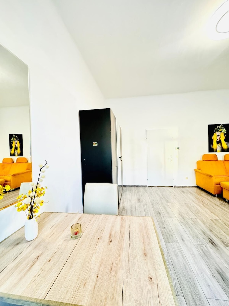 Affordable Cozy 3BR Apt Near FAC Platz