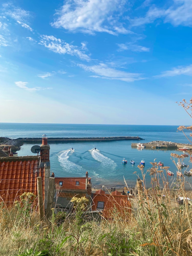 Beautiful 3-bed Cottage With Stunning sea Views