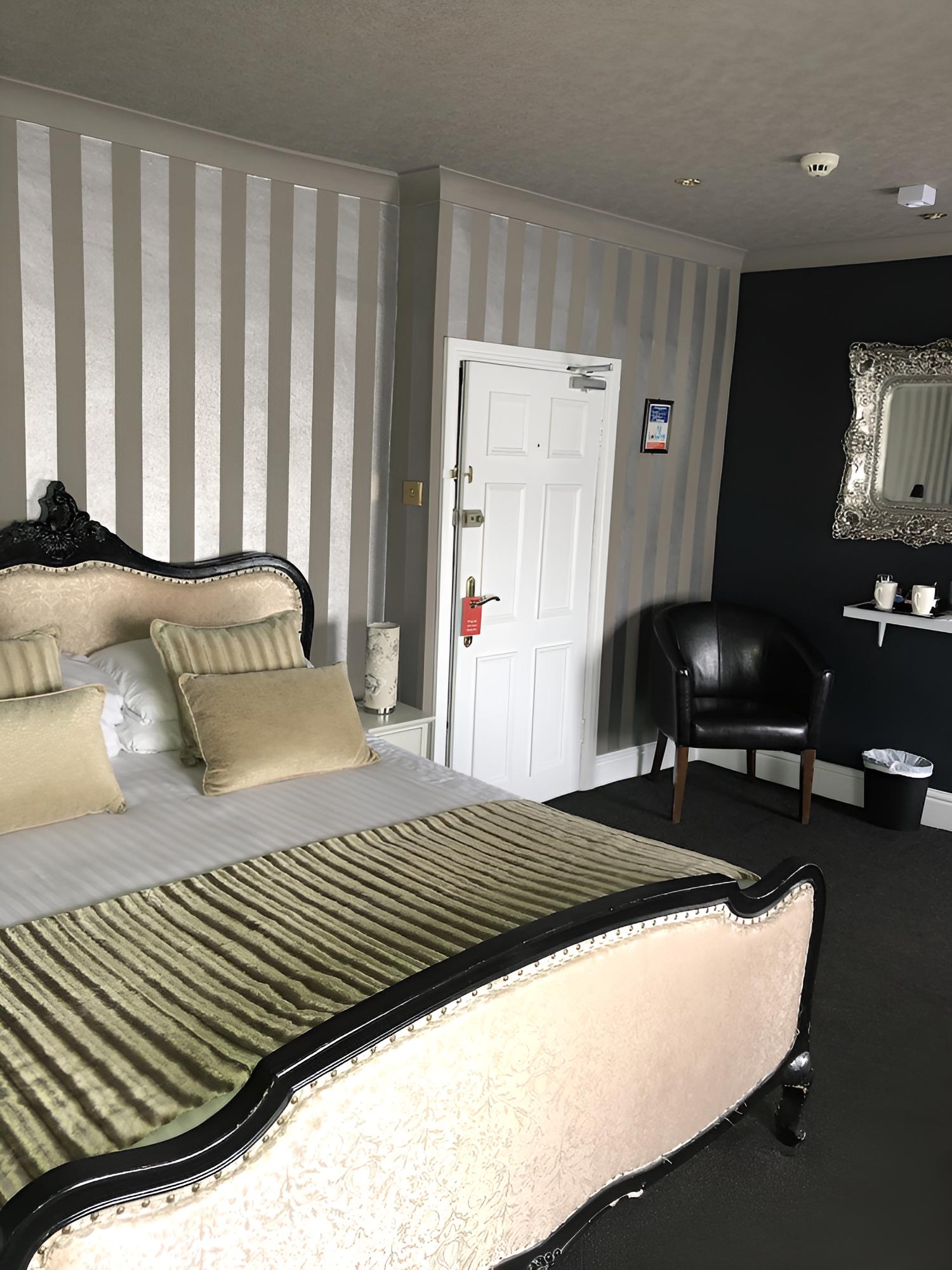 Skegness Vacations - The Vine Hotel - Property Image 8
