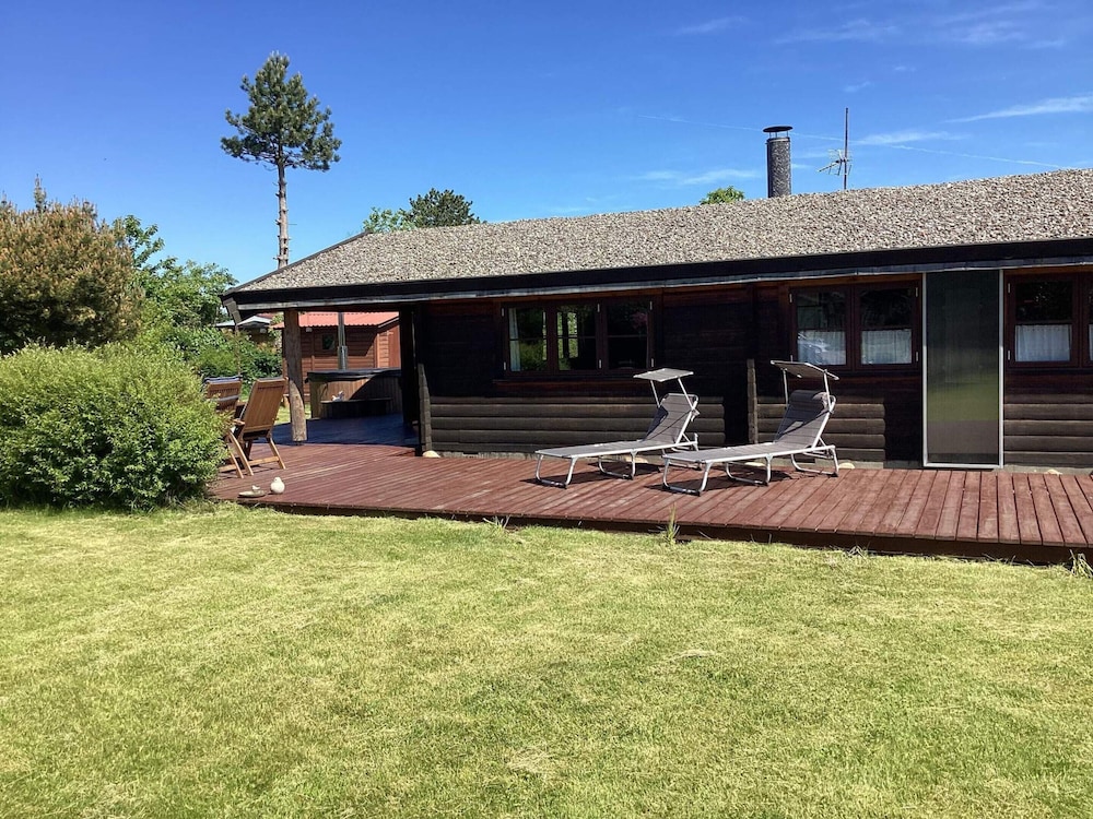 6 Person Holiday Home in Dannemare-by Traum