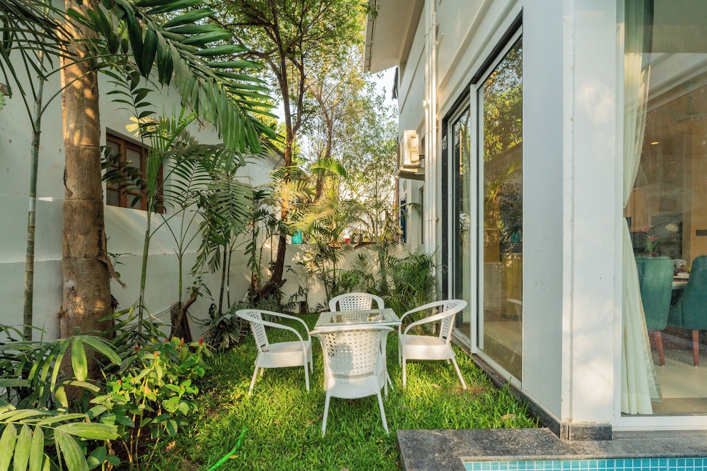 ELIVAAS Laguna Camellia | Luxe 4 BHK Villa Near Popular Beaches with Private Pool